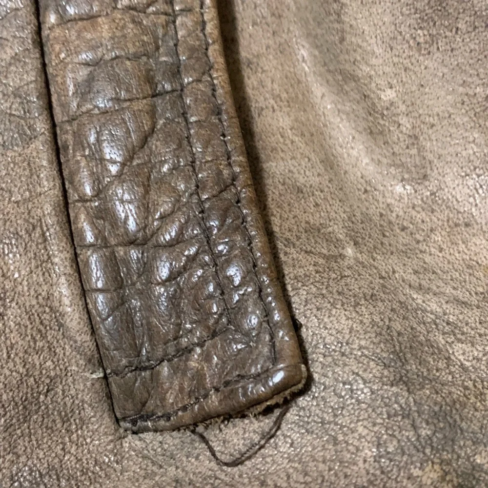 Unisex leather jacket size large - Picture 8 of 13